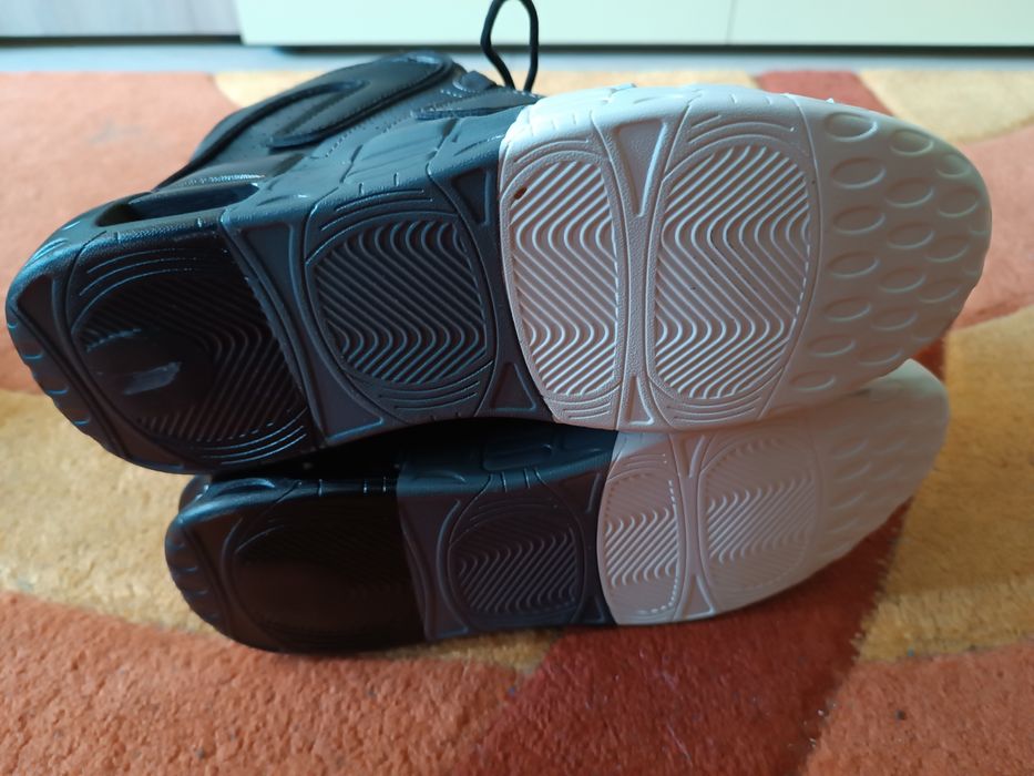 Маратонки 42  и 43номер