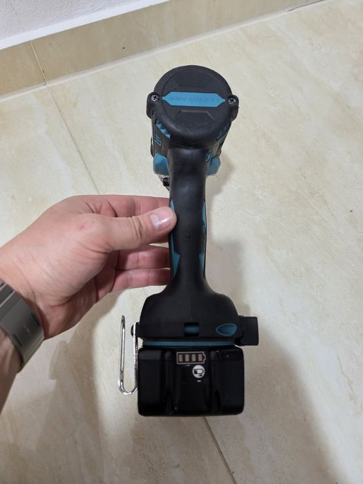 Autofiletanta masina de însurubat Makita DDF 486