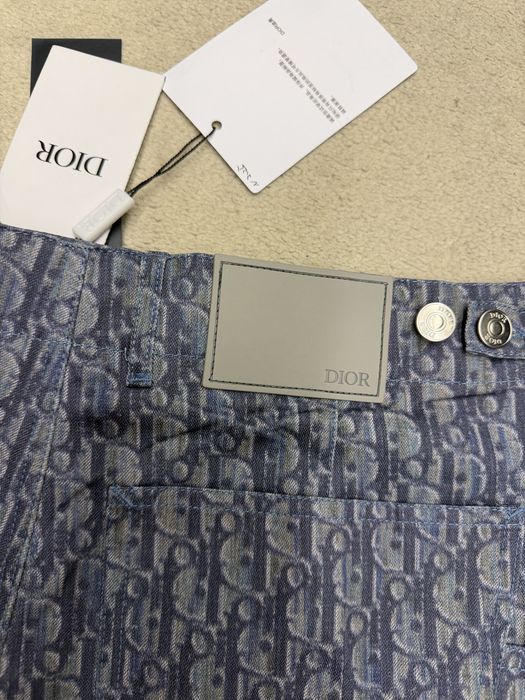 Dior мъжки панталони 52 размер цената не се коментира