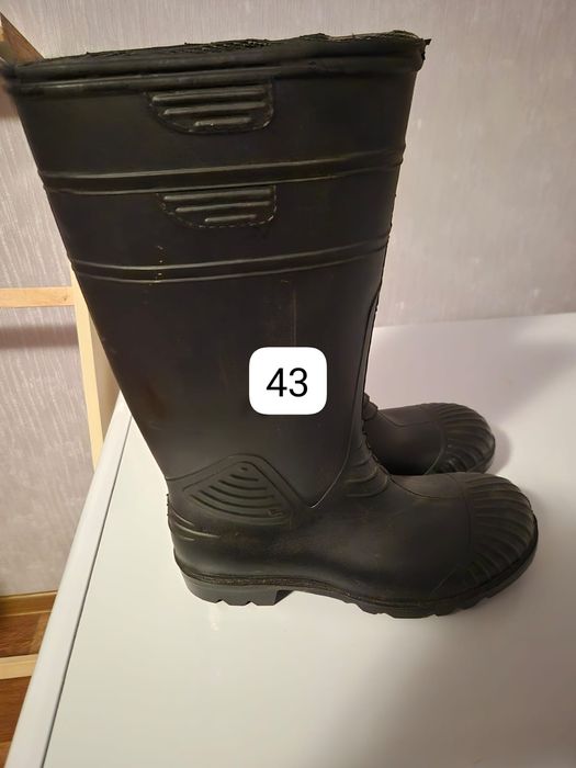 резиновые сапоги размер-40-43