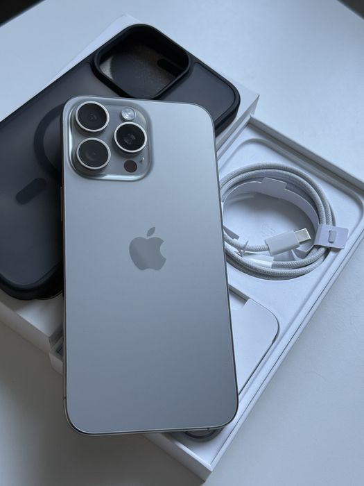 iPhone 15 Pro Max impecabil 86% baterie