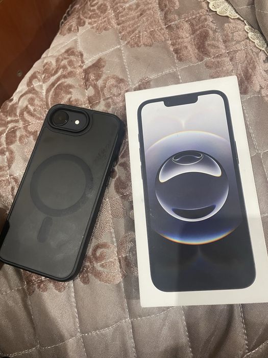 Айфон 16е в идеальном состоянии