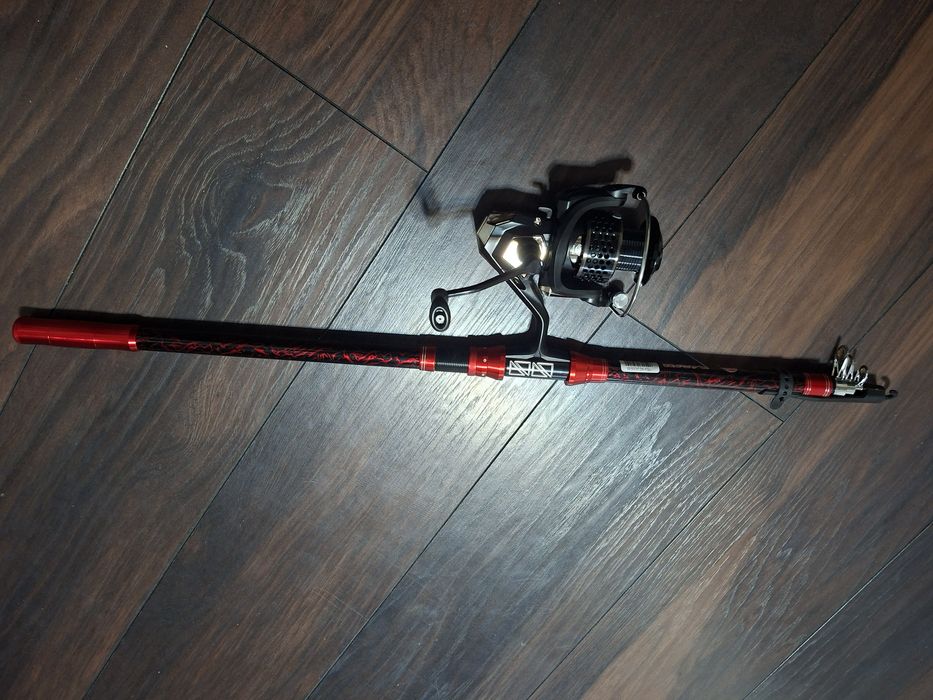 Set Pescuit Lanseta 240cm + mulineta CF6000