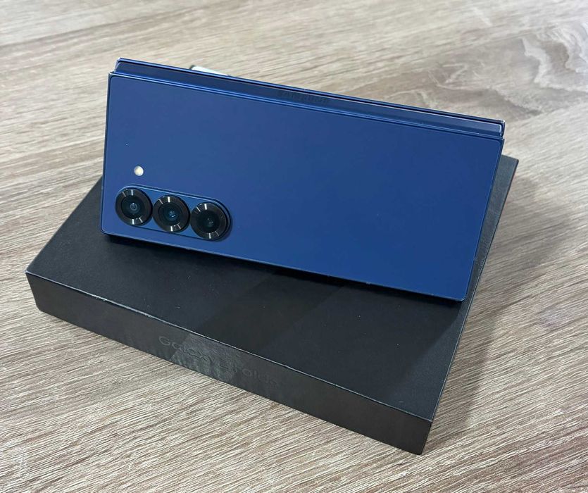 Samsung Galaxy Z Fold6 5G 256GB 12GB RAM с гаранция