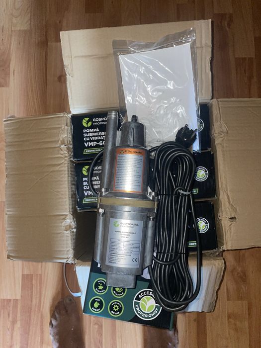 Pompa submersibila noua,sigilata in cutie