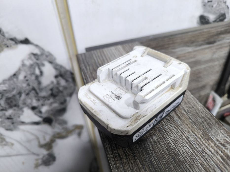 Батарейка от makita 14v