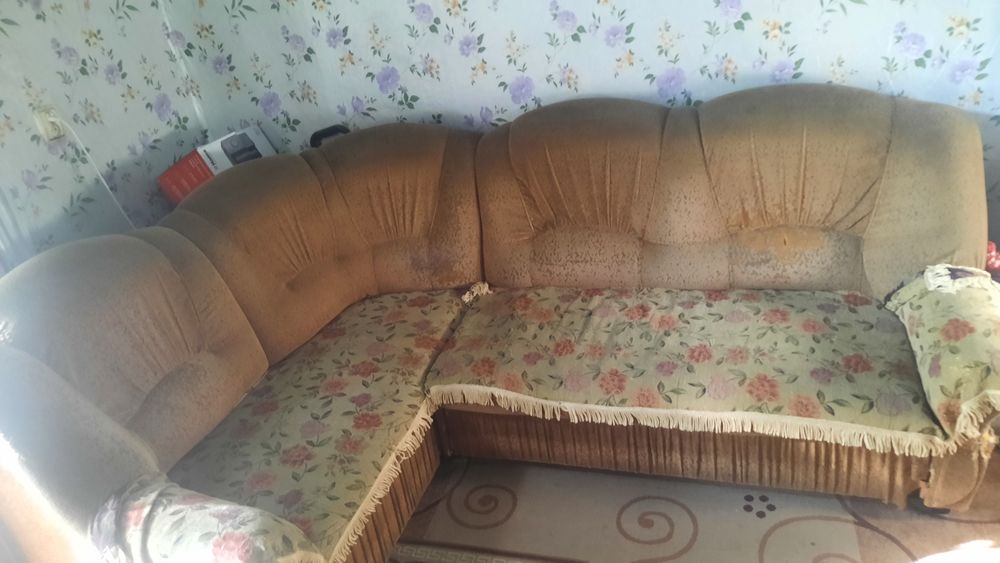 Продам угловой диван и кресло б/у
