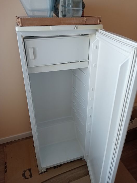 Продам б/у холодильник
