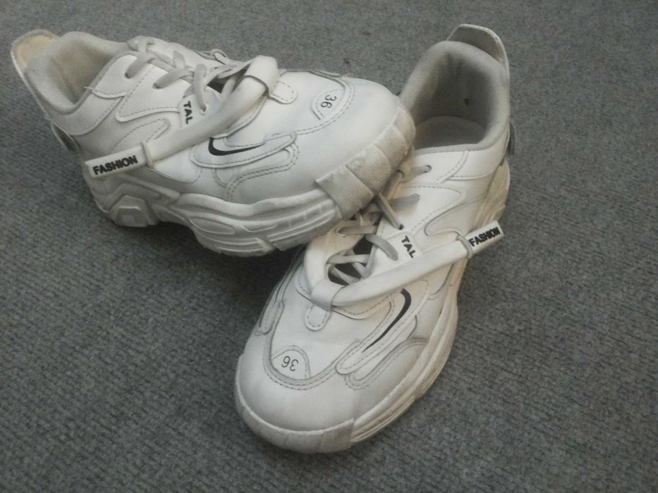 Детские подростковые кроссовки, ботинки. Размер 40