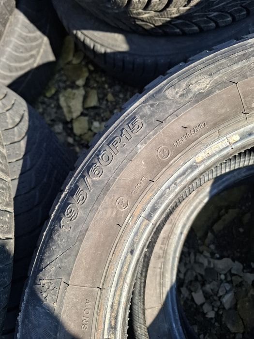 Vand 2 anvelope 195 60 15 firestone de iarna bune