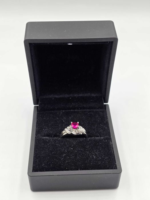 Inel Aur 18K cu Rubin si Diamante