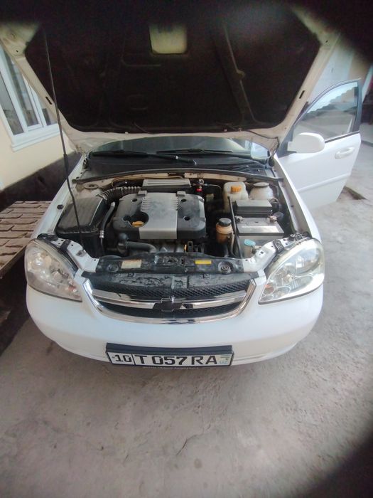 Lasseti 1.8 sotiladi