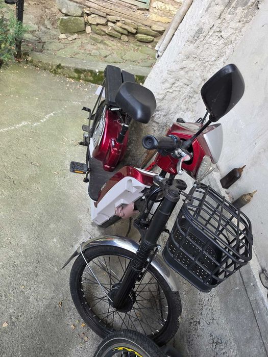 Vând bicicletă asistată electric 250W, 25km/h, KM5-S Rosu