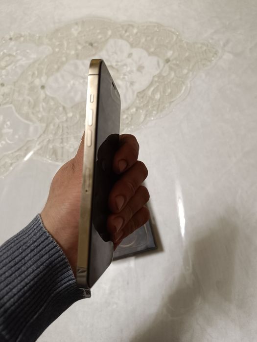 Iphome 12 pro max ideal