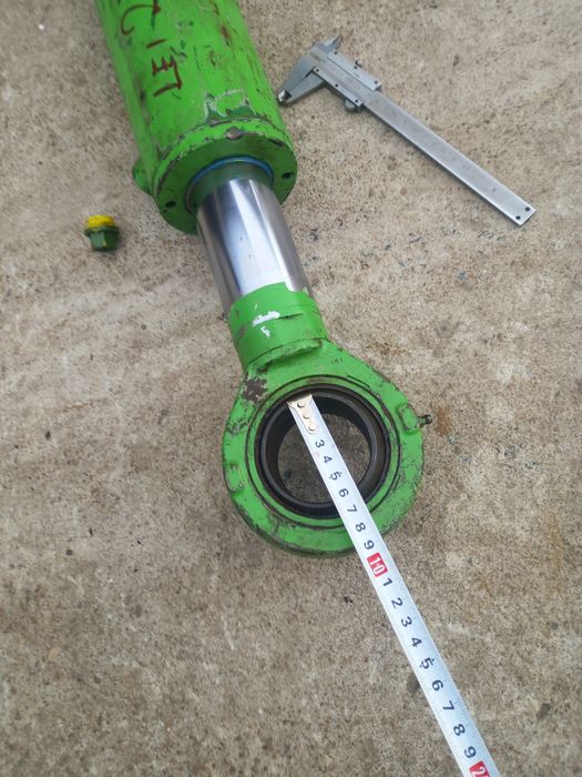 cilindru hidraulic John Deere