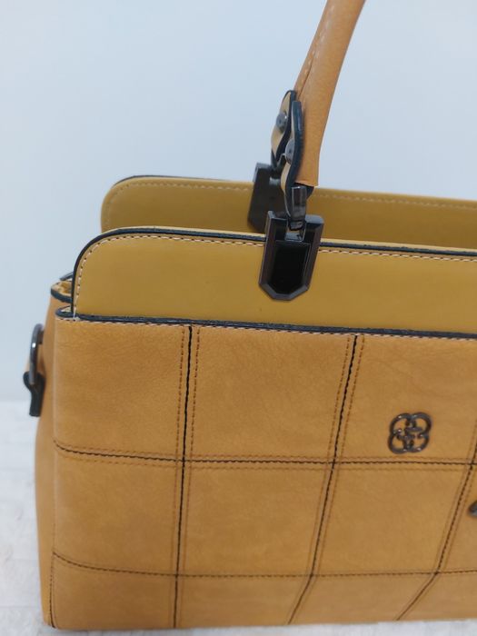 Стилна дамска чанта