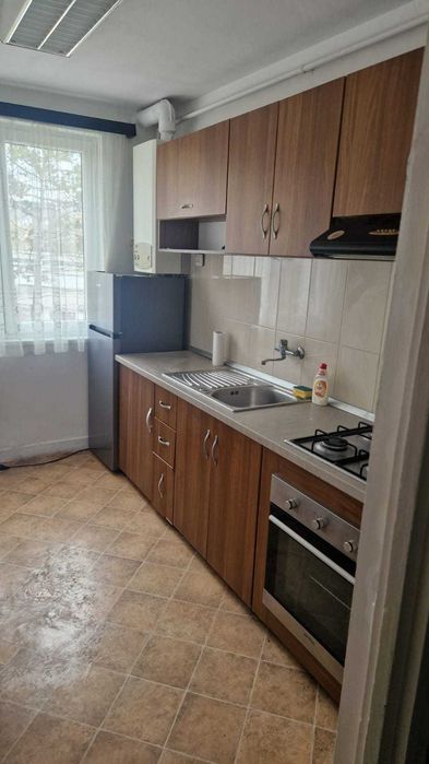 Vand apartament 2 camere,Aleea Carpati