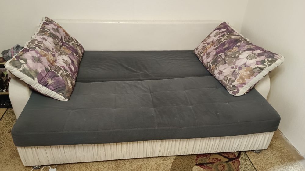 Срочно продам диван б/у