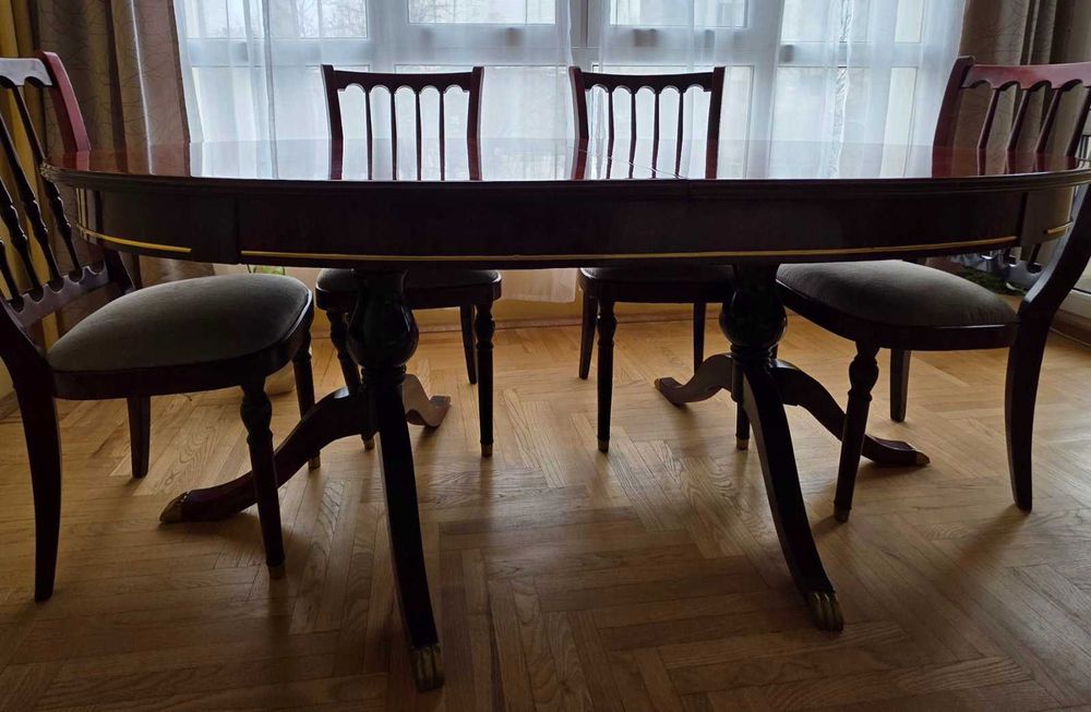 Трапезна маса с 6 стола