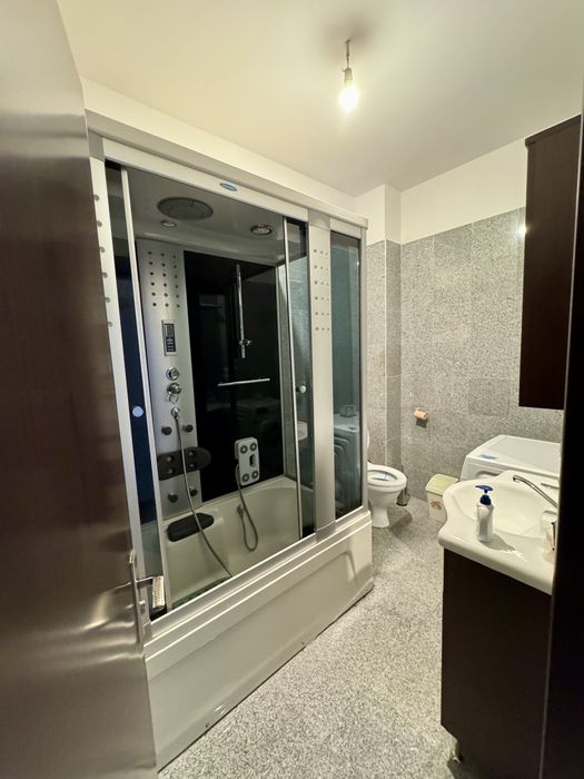 Inchiriere Apartament foarte spatios, zona Kaufland