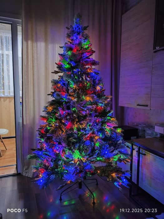 Новая ёлка 210 см