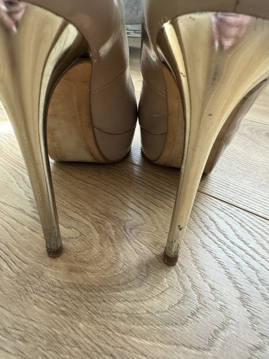 Обувки на ток Zara