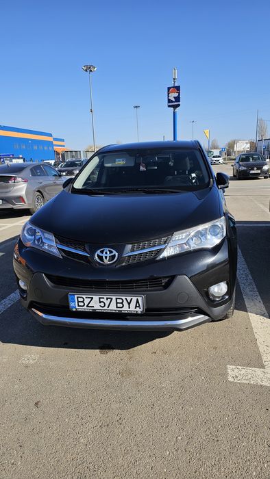 Vând Toyota Rav4 / 2.0 / 2015