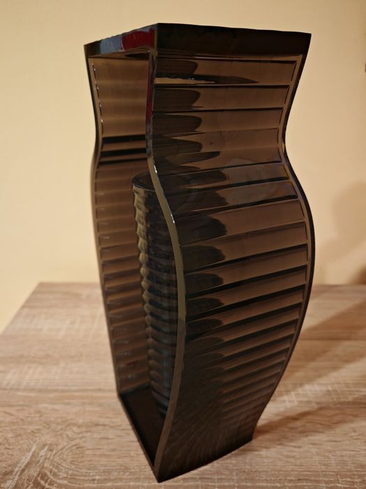 Vaza KARTELL - Shine design Eugeni Quitllet 20x33cm negru fumuriu