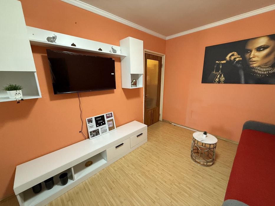 Vând apartament mobilat și utilat în suprafață de 38 MP   Etaj 4/4.