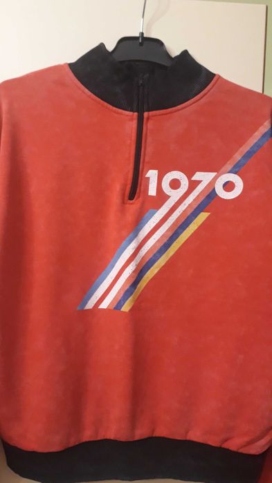 Hanorac Tricou logo M -L  maneca lunga   38-40