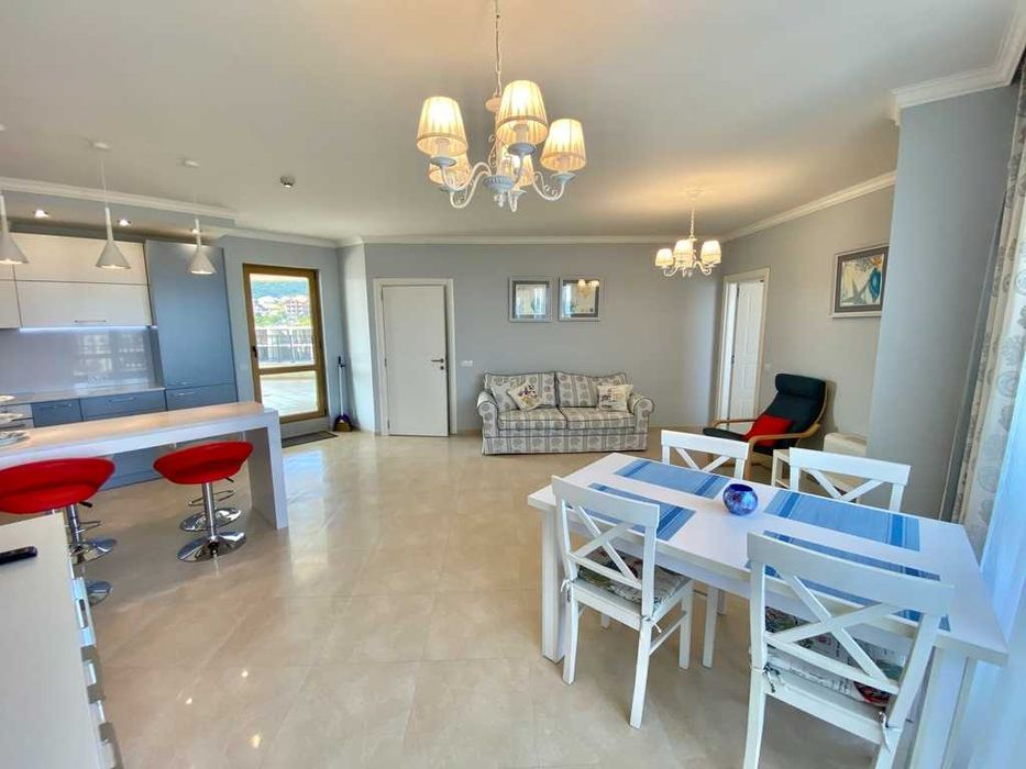 Продава се Тристаен апартамент в Свети Влас - 158 кв.м за 924 €/кв.м - Снимка #1