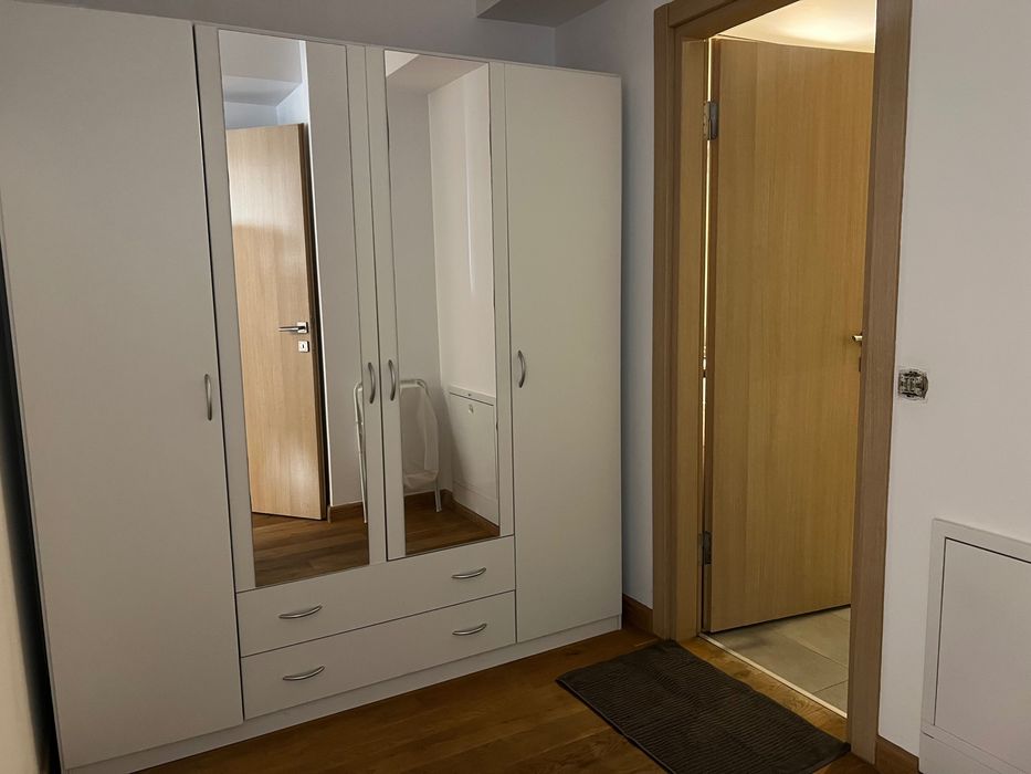 Proprietar, vand apartament 2 camere in Upground,spatios,mobilat,79mp