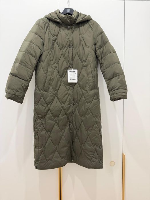 Куртка пуховик новая пальто