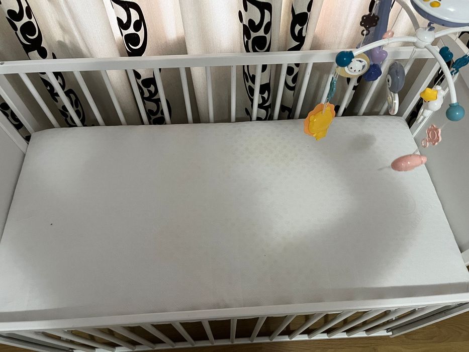 Pătuț bebe din lemn