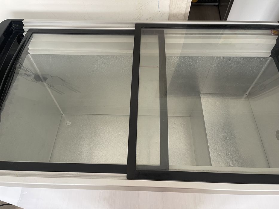 Kleo vitrina marazilka