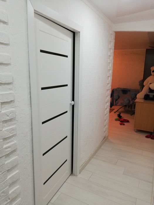 Продам 2 комн квартиру! 3 этаж