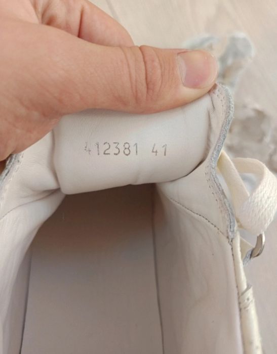 Balenciaga arena white