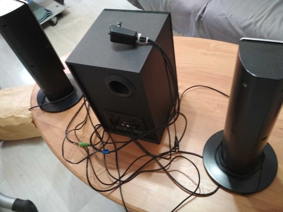 усилитель -сабвуфер Creativ + две колонки + пульт!