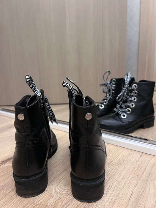 Bocanci Steve Madden mărimea 38