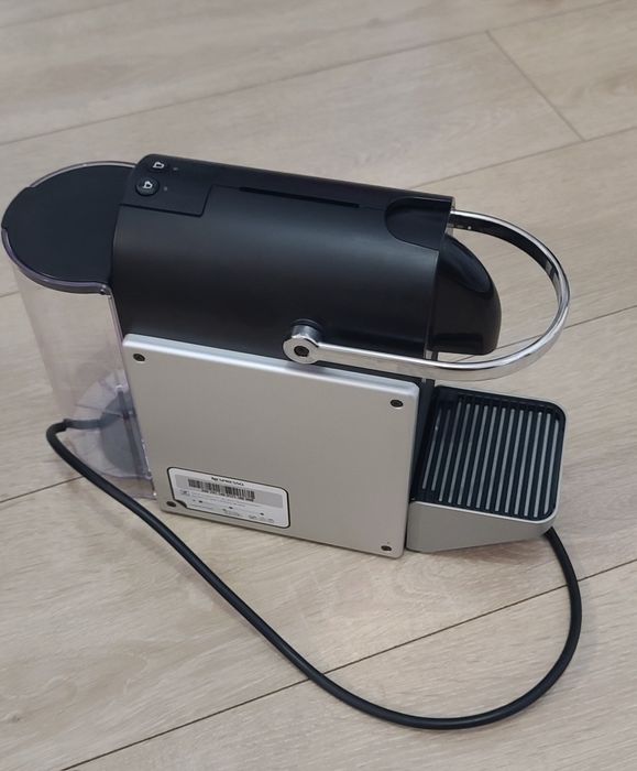 Nespresso Pixie, inca in garanție