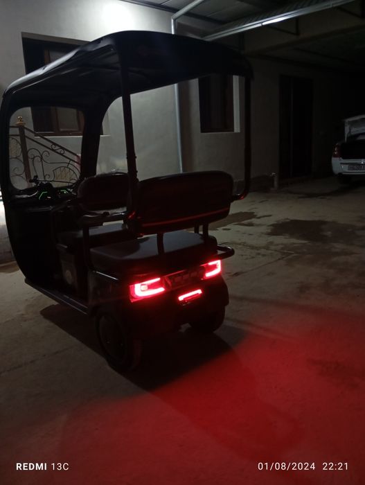 Skuter sotiladi usti yopiq