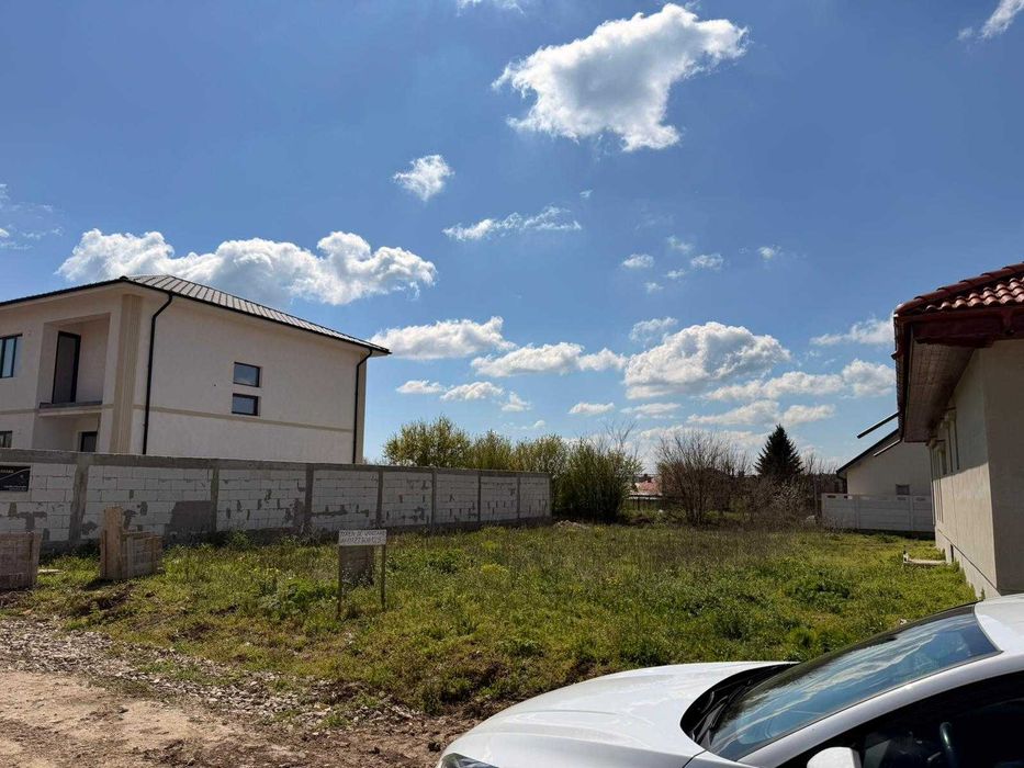 Teren intravilan pe partea dreapta Valu lui Traian, zona foarte buna, cartier nou