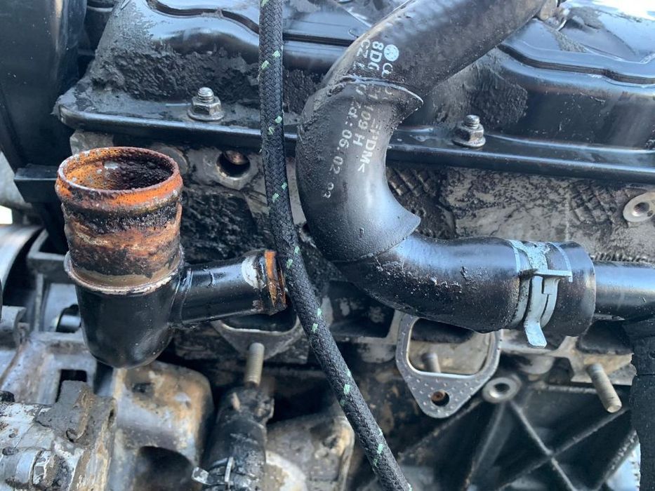 Chiulasa / Chiuloasa Stanga Complet Echipata cu Ax Supape si Tacheti 2.5TDI V6 AYM 114KW 155CP Skoda Superb 1 2002 - 2008