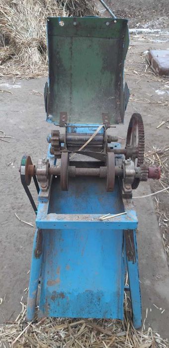 Mol va Qo'ylar uchun O't qirqadigan