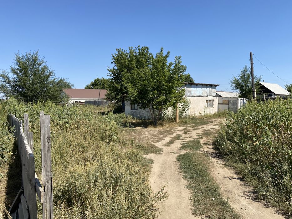 Продам участок имеется все коммуникации