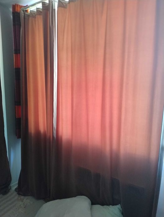 тежка завеса.  с подвижни метални кукички.