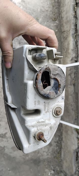 Туманка Toyota Windom