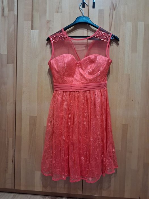 Официална рокля NEW LOOK, с камъни,размер 10/38 М,