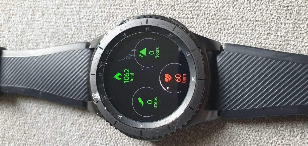Samsung Gear S3 Frontier смарт часовник
