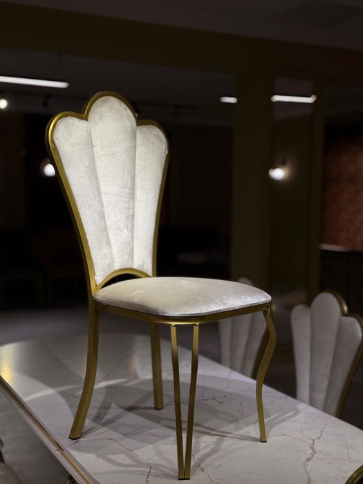 Элитный обеденный стол с комплектом стульев!!!